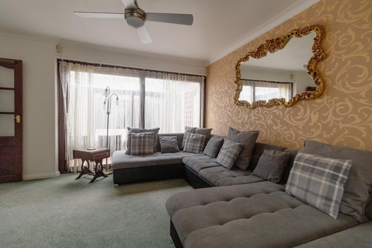 Palm Bay'S Luxury Bungalow - Self Check In & Parking Villa มาร์เกท ภายนอก รูปภาพ
